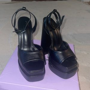 Nasty Gal Black Platform Block Heels Size 7